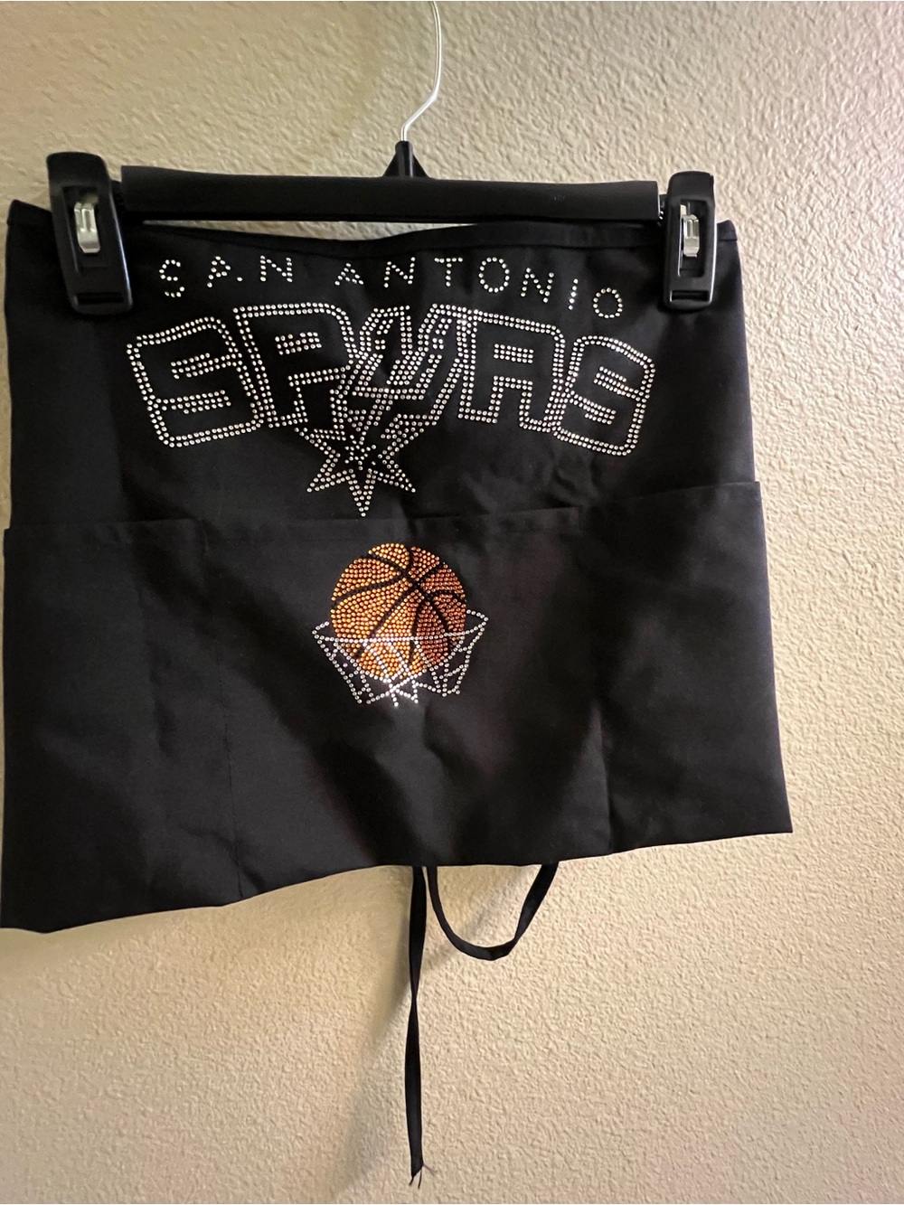 San Antonio SPURS Black Rhinestone Apron with Basketball Design!